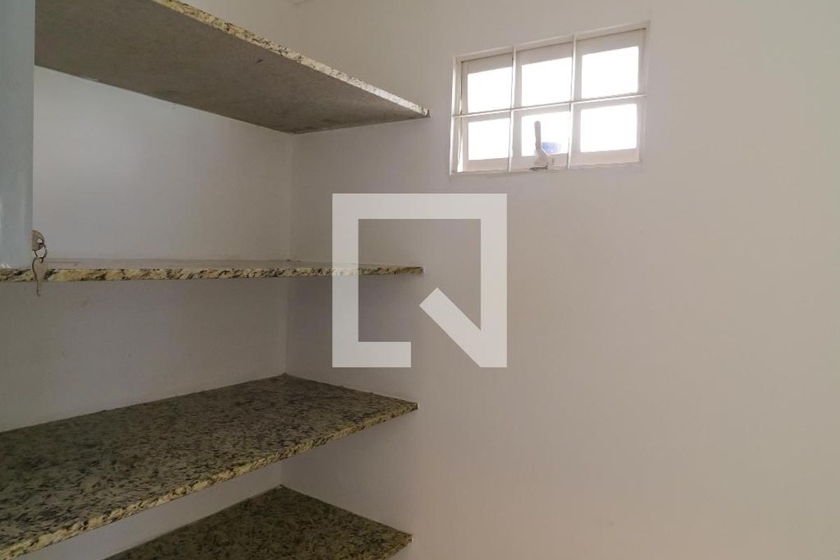 Casa à Venda - Mansões Santo Antônio, 3 Quartos,  380 m2 em , Campinas - sp | SoloBR