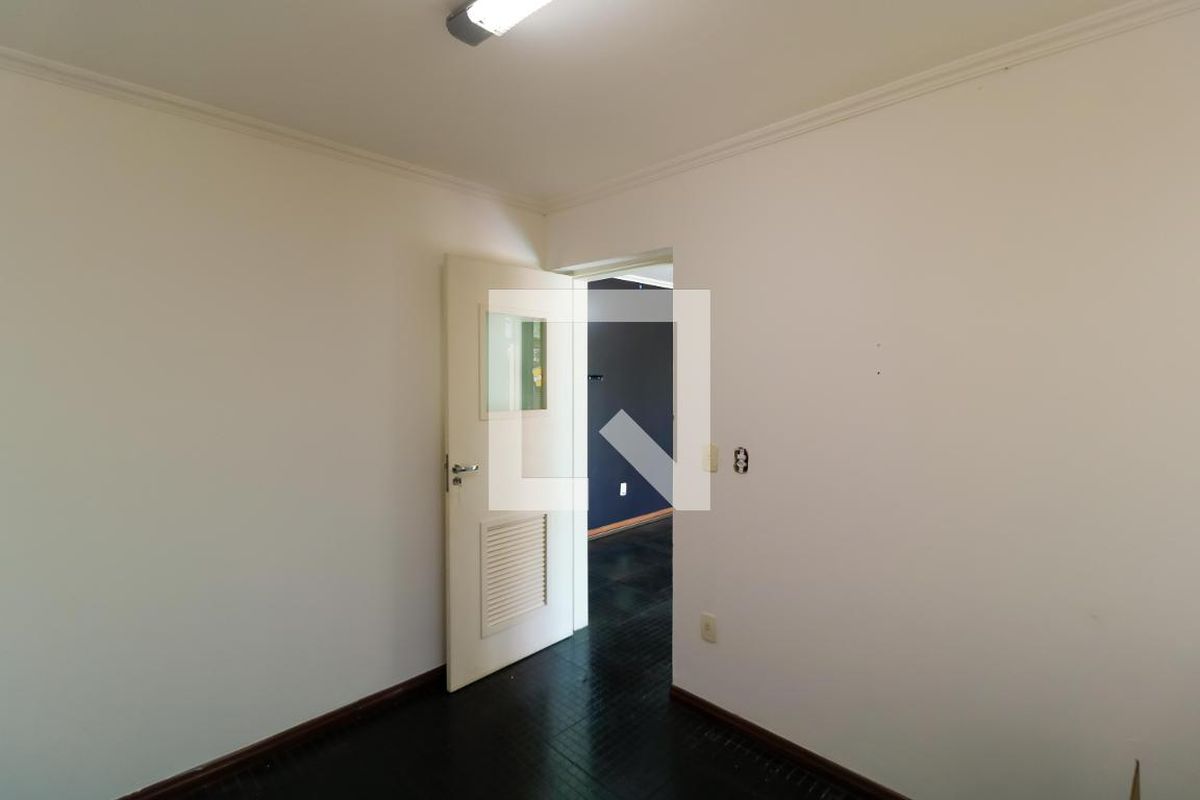 Casa à Venda - Mansões Santo Antônio, 3 Quartos,  380 m2 em , Campinas - sp | SoloBR