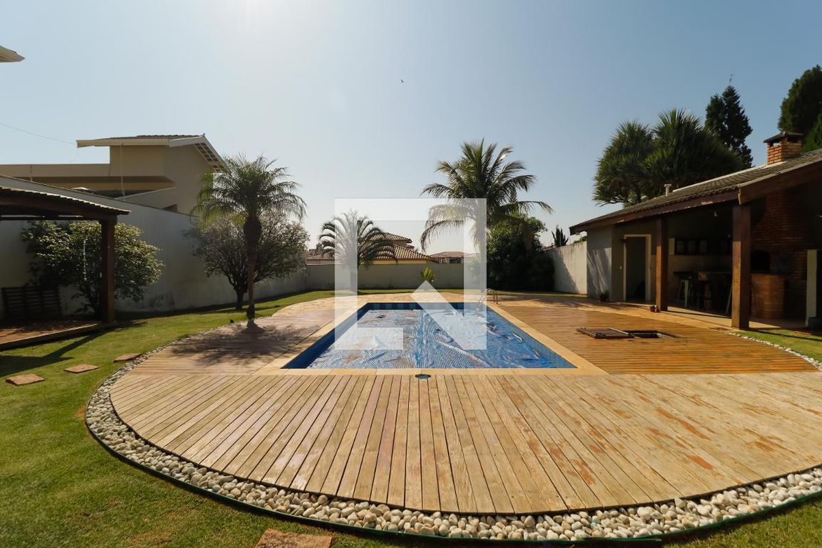 Casa à Venda - Mansões Santo Antônio, 3 Quartos,  380 m2 em , Campinas - sp | SoloBR