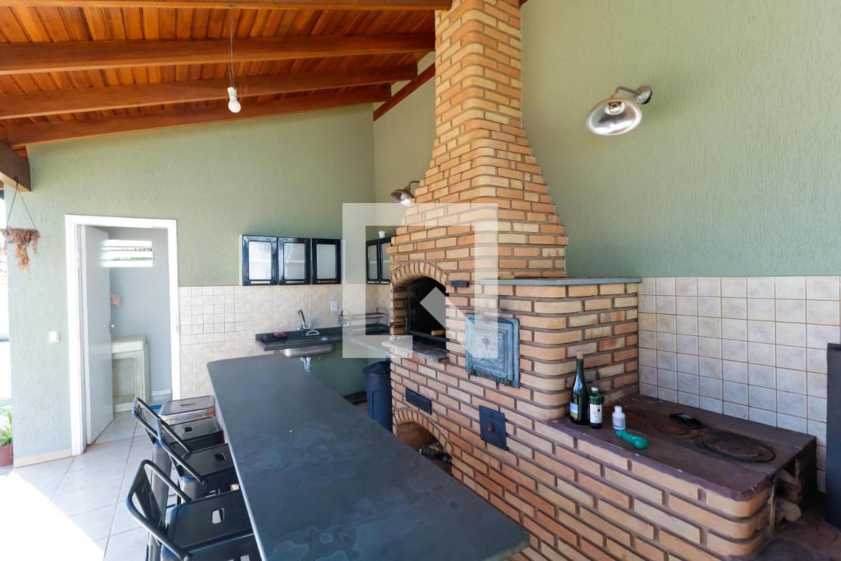 Casa à Venda - Mansões Santo Antônio, 3 Quartos,  380 m2 em , Campinas - sp | SoloBR