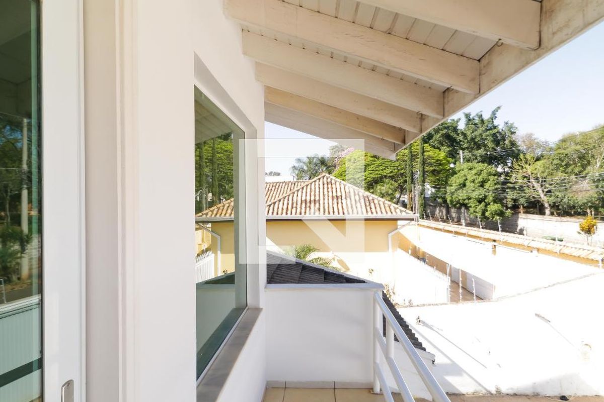 Casa à Venda - Mansões Santo Antônio, 3 Quartos,  380 m2 em , Campinas - sp | SoloBR