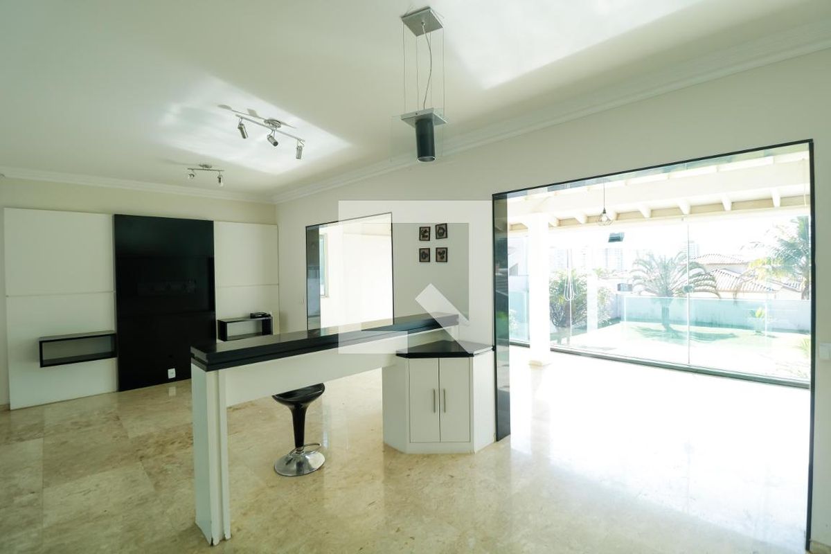 Casa à Venda - Mansões Santo Antônio, 3 Quartos,  380 m2 em , Campinas - sp | SoloBR