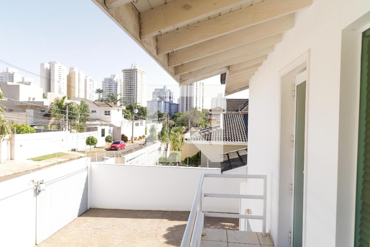 Casa à Venda - Mansões Santo Antônio, 3 Quartos,  380 m2 em , Campinas - sp | SoloBR