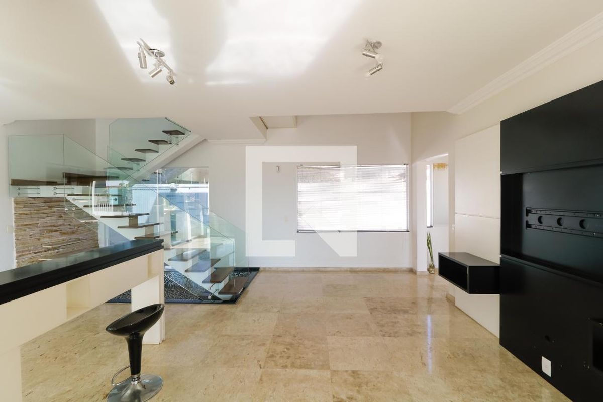 Casa à Venda - Mansões Santo Antônio, 3 Quartos,  380 m2 em , Campinas - sp | SoloBR