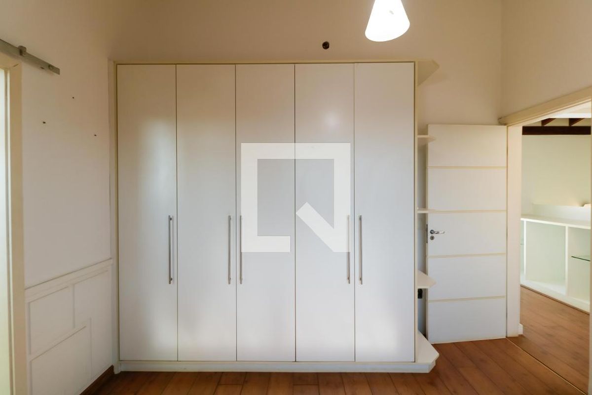 Casa à Venda - Mansões Santo Antônio, 3 Quartos,  380 m2 em , Campinas - sp | SoloBR