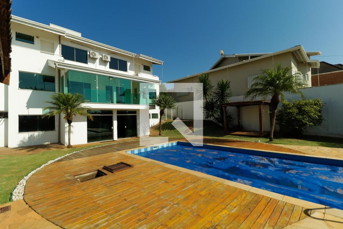 Casa à Venda - Mansões Santo Antônio, 3 Quartos,  380 m2 em , Campinas - sp | SoloBR