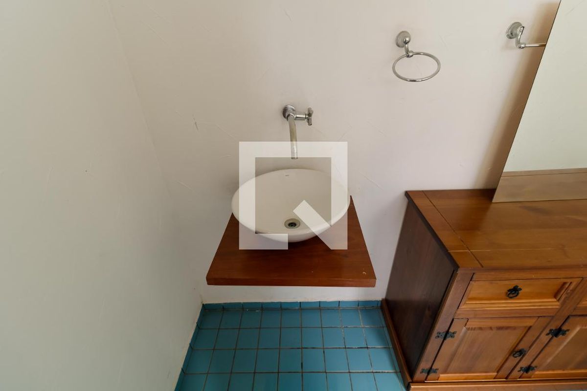 Casa à Venda - Mansões Santo Antônio, 3 Quartos,  380 m2 em , Campinas - sp | SoloBR
