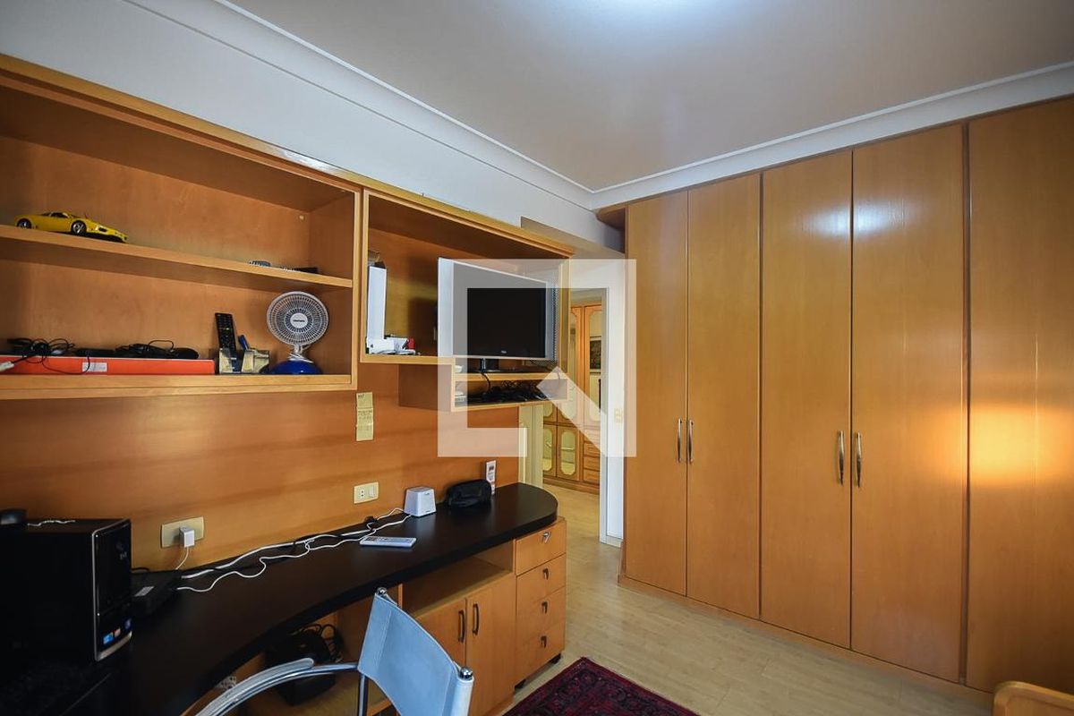 Apartamento, 3 quartos, 242 m² - Foto 45