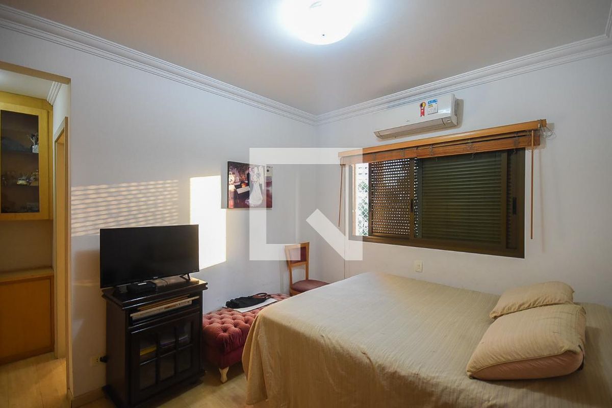 Apartamento, 3 quartos, 242 m² - Foto 63