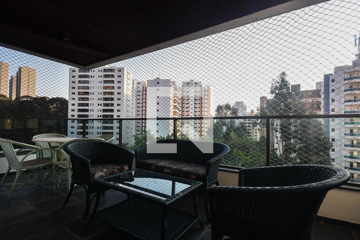 Apartamento, 3 quartos, 242 m² - Foto 17