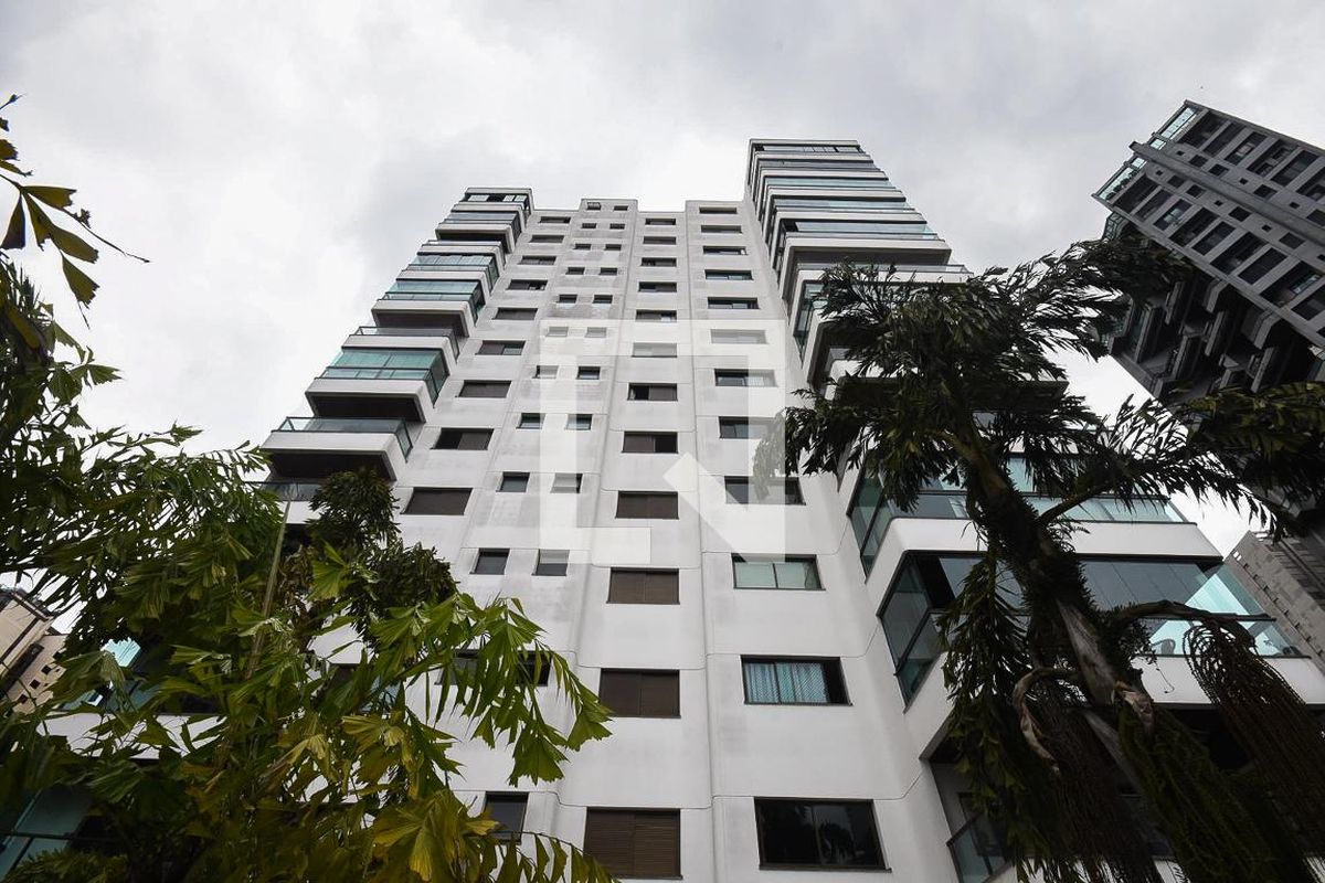 Apartamento, 3 quartos, 242 m² - Foto 126