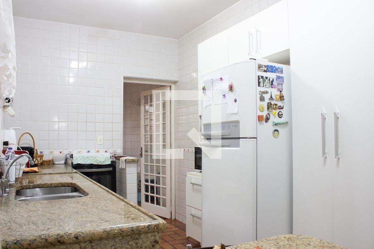 Casa à Venda - Mansões Santo Antônio, 4 Quartos,  243 m2 em , Campinas - sp | SoloBR