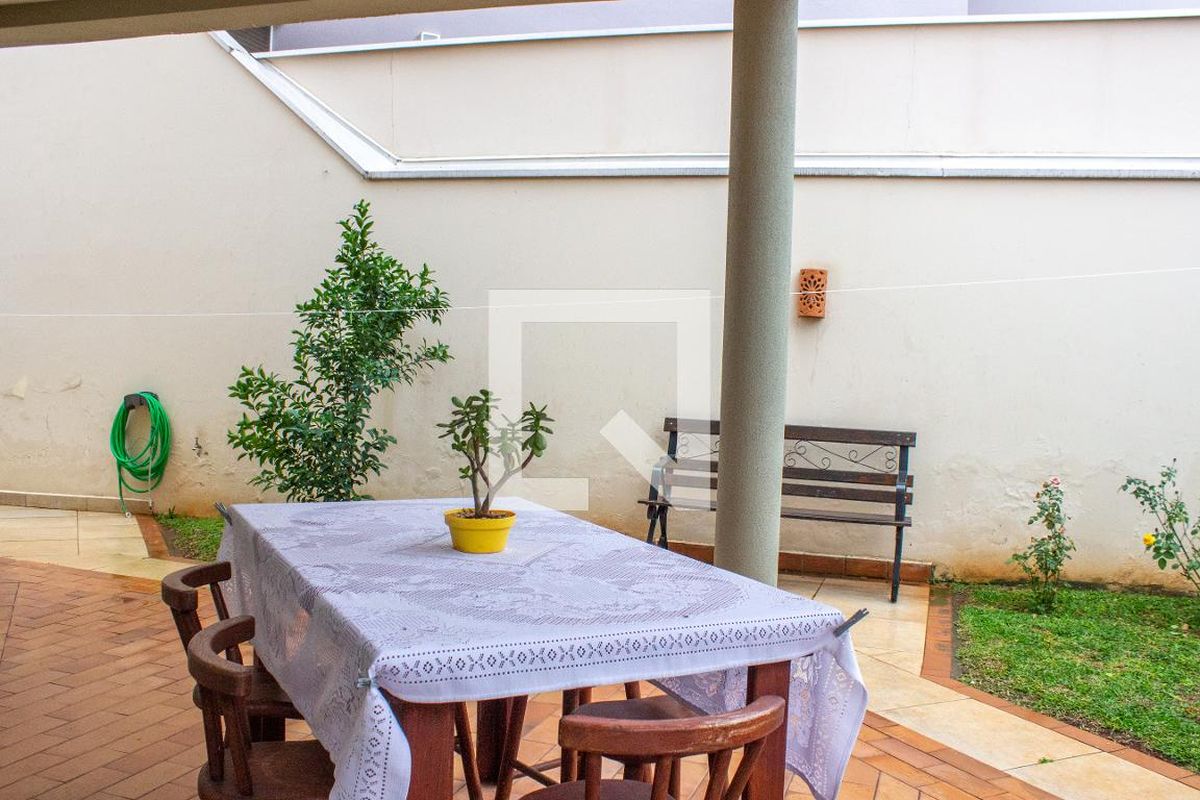 Casa à Venda - Mansões Santo Antônio, 4 Quartos,  243 m2 em , Campinas - sp | SoloBR