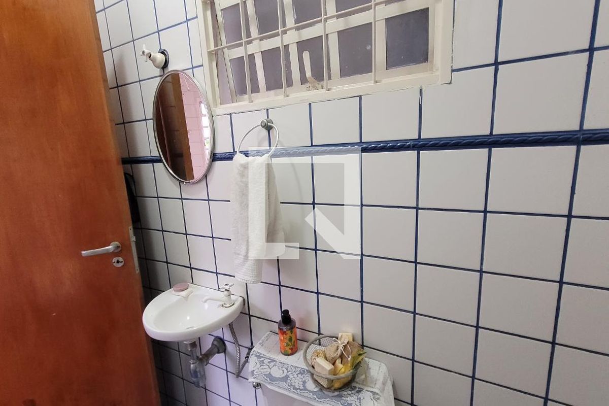 Casa à Venda - Mansões Santo Antônio, 4 Quartos,  243 m2 em , Campinas - sp | SoloBR
