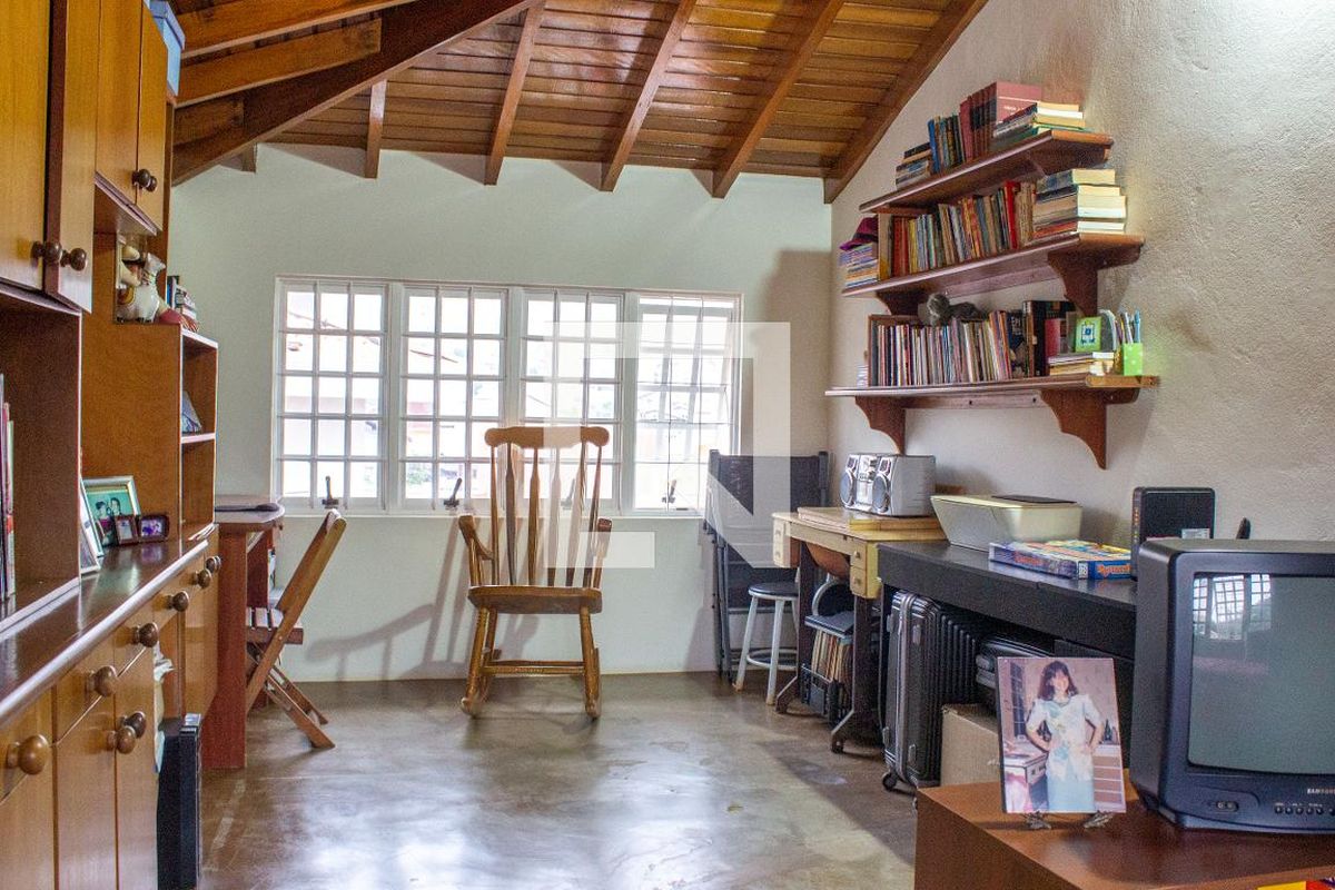 Casa à Venda - Mansões Santo Antônio, 4 Quartos,  243 m2 em , Campinas - sp | SoloBR