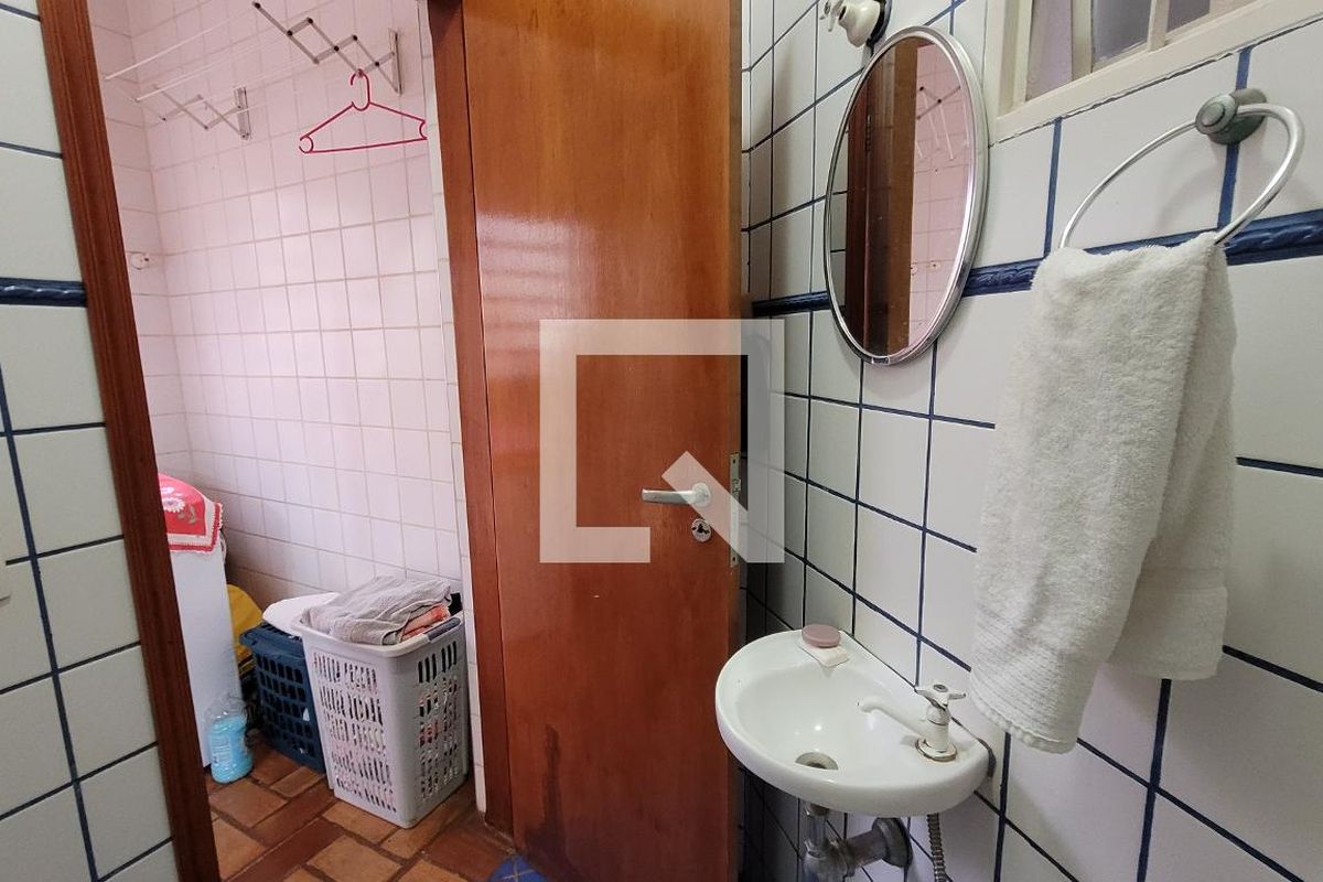 Casa à Venda - Mansões Santo Antônio, 4 Quartos,  243 m2 em , Campinas - sp | SoloBR
