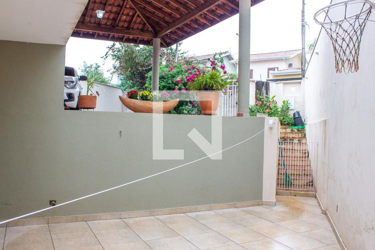 Casa à Venda - Mansões Santo Antônio, 4 Quartos,  243 m2 em , Campinas - sp | SoloBR