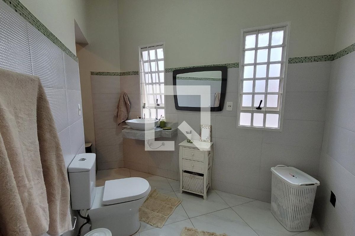 Casa à Venda - Mansões Santo Antônio, 4 Quartos,  243 m2 em , Campinas - sp | SoloBR