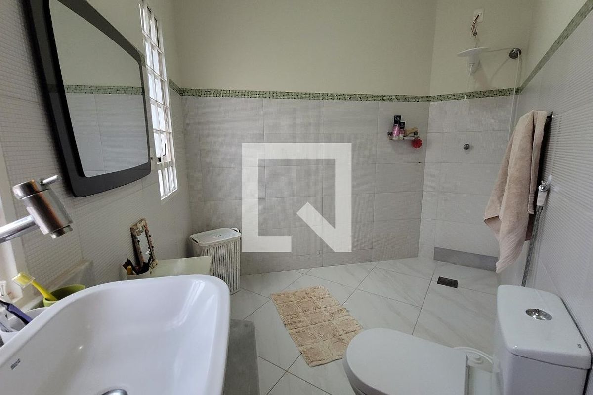 Casa à Venda - Mansões Santo Antônio, 4 Quartos,  243 m2 em , Campinas - sp | SoloBR