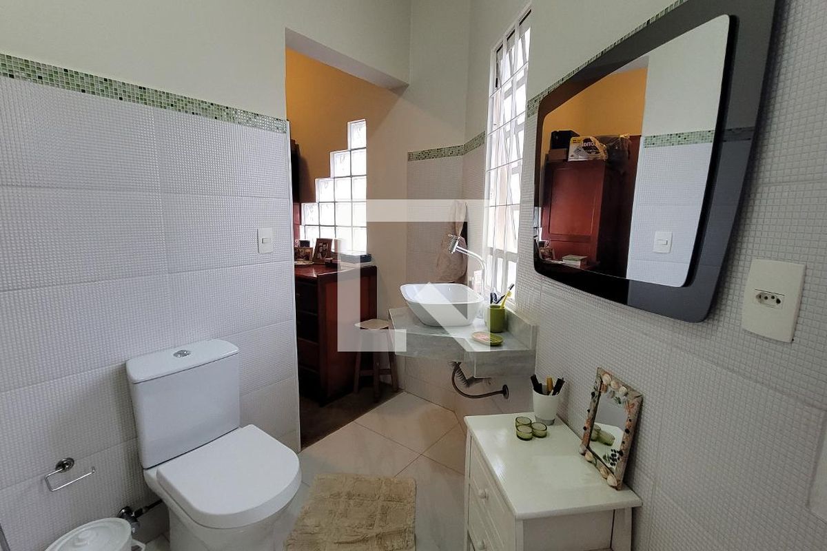 Casa à Venda - Mansões Santo Antônio, 4 Quartos,  243 m2 em , Campinas - sp | SoloBR