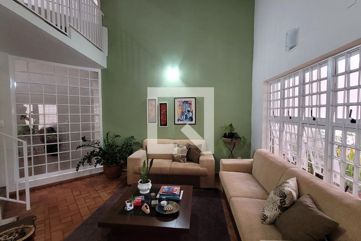 Casa à Venda - Mansões Santo Antônio, 4 Quartos,  243 m2 em , Campinas - sp | SoloBR