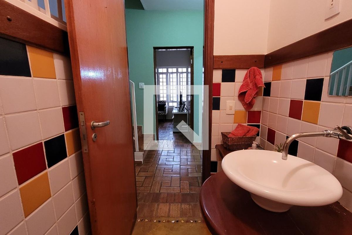 Casa à Venda - Mansões Santo Antônio, 4 Quartos,  243 m2 em , Campinas - sp | SoloBR