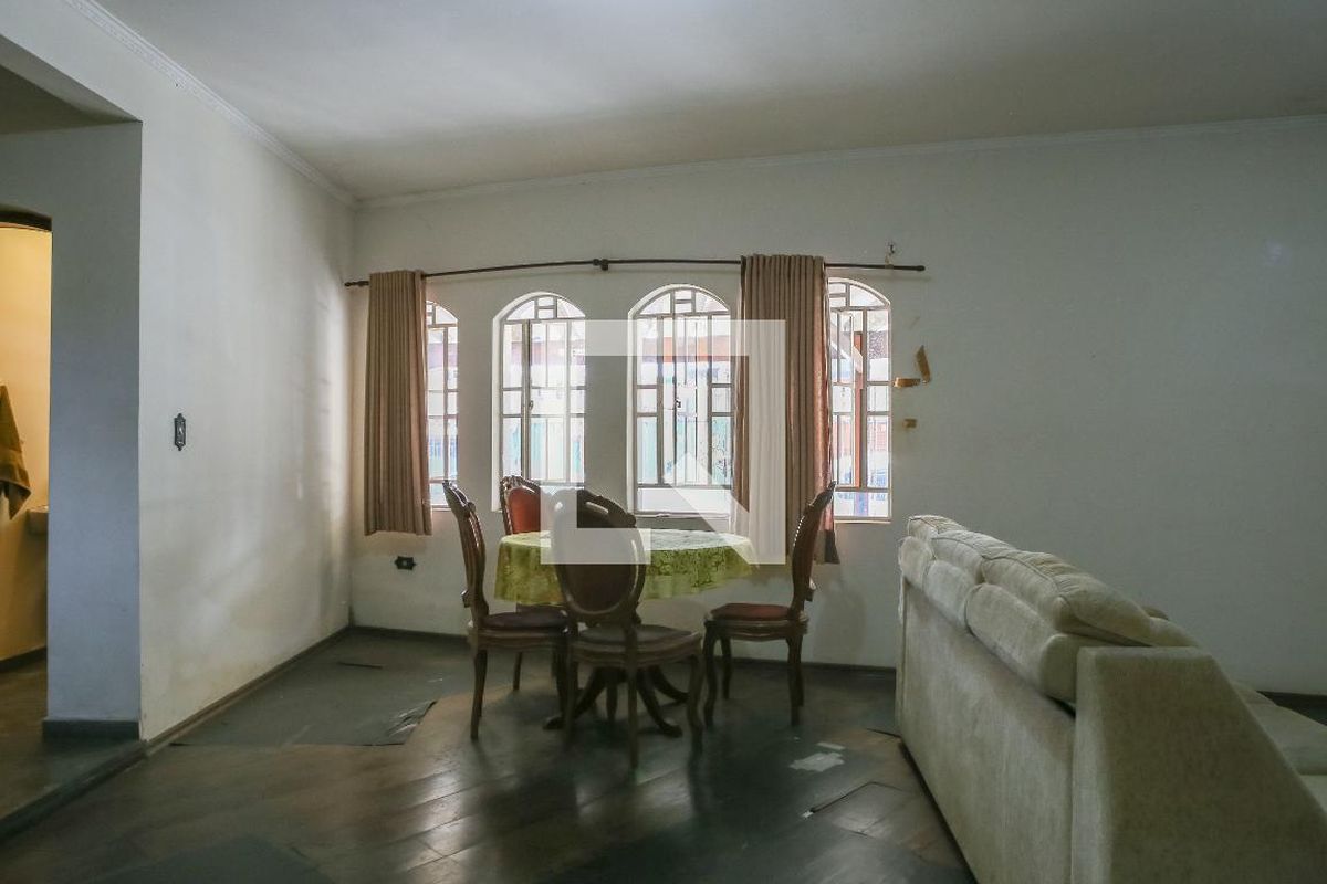 Casa, 3 quartos, 220 m² - Foto 2