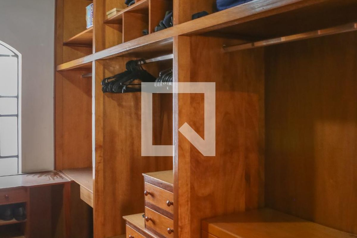 Casa, 3 quartos, 220 m² - Foto 32