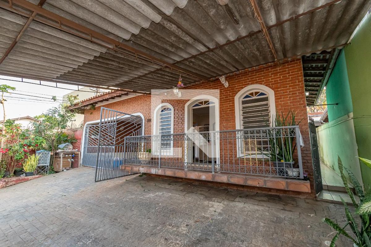 Casa à Venda - Jardim Flamboyant, 3 Quartos,  320 m2 em , Campinas - sp | SoloBR