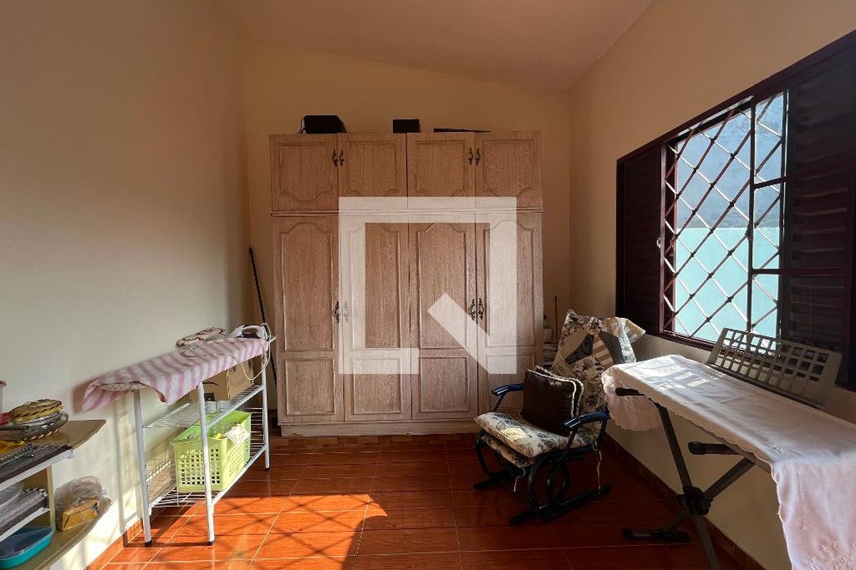 Casa à Venda - Jardim Chapadão, 4 Quartos,  270 m2 em , Campinas - sp | SoloBR