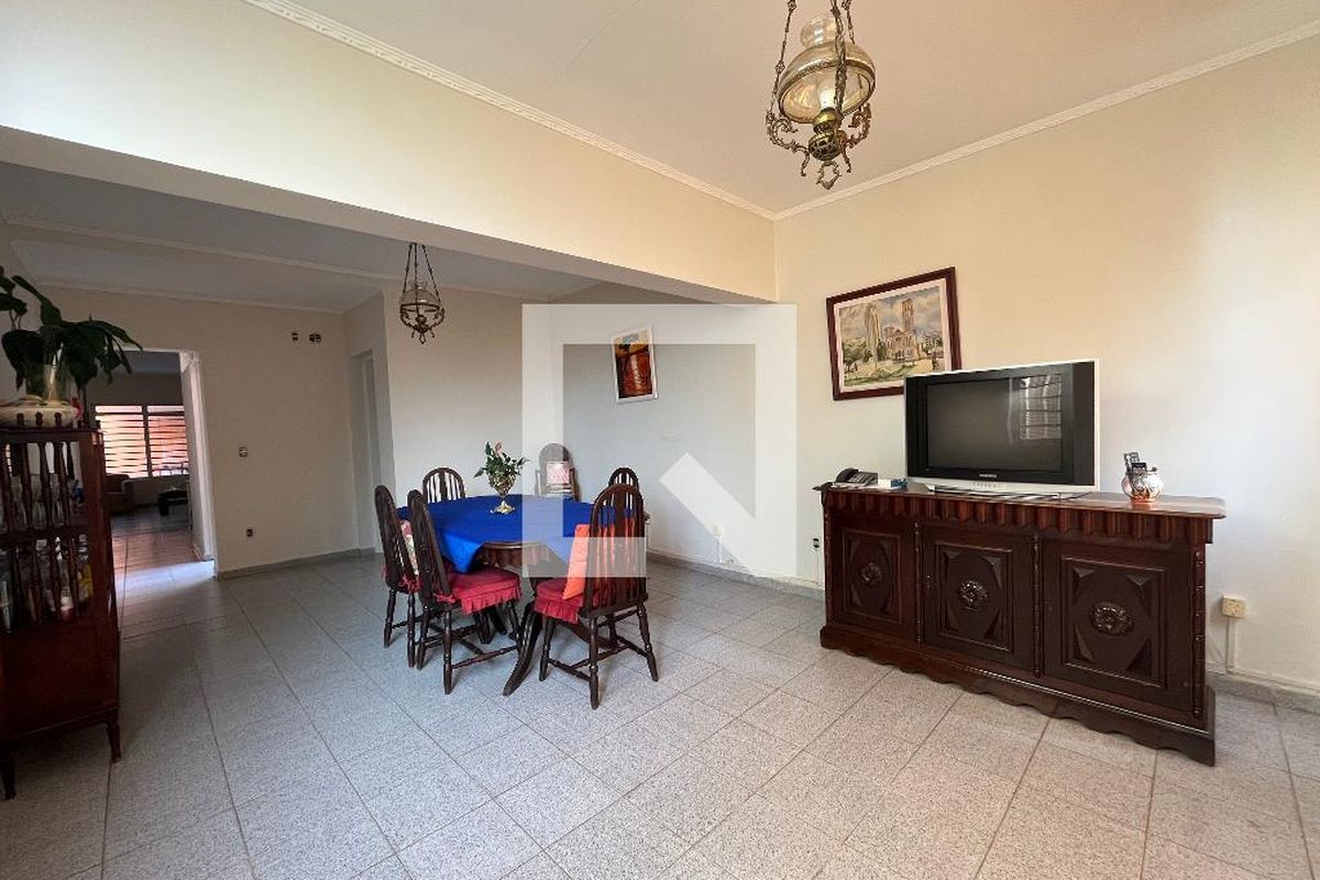 Casa à Venda - Jardim Chapadão, 4 Quartos,  270 m2 em , Campinas - sp | SoloBR