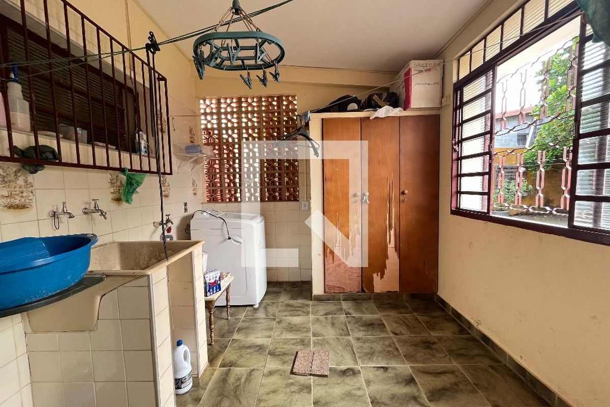 Casa à Venda - Jardim Chapadão, 4 Quartos,  270 m2 em , Campinas - sp | SoloBR