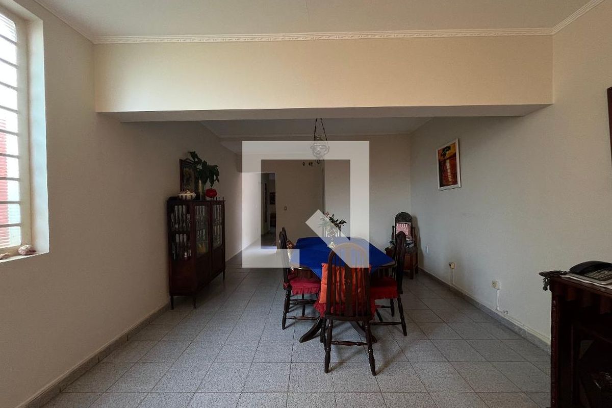 Casa à Venda - Jardim Chapadão, 4 Quartos,  270 m2 em , Campinas - sp | SoloBR