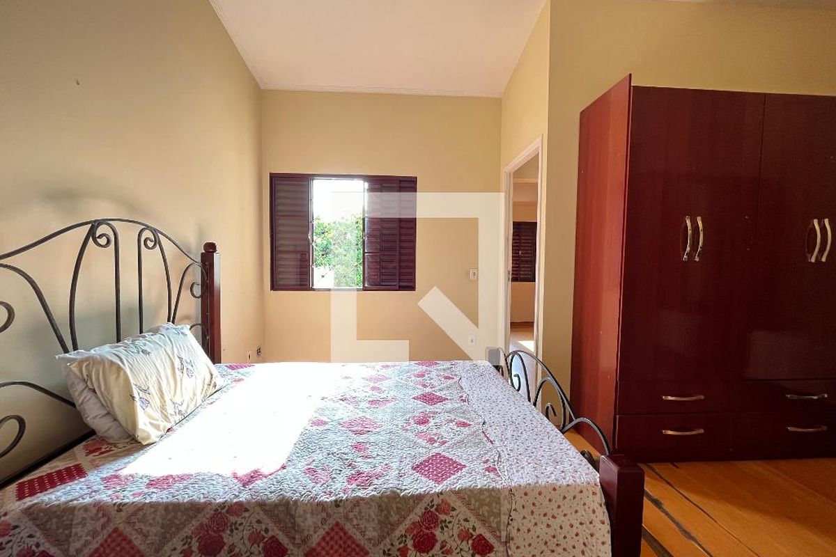 Casa à Venda - Jardim Chapadão, 4 Quartos,  270 m2 em , Campinas - sp | SoloBR