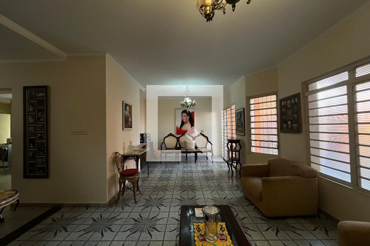 Casa à Venda - Jardim Chapadão, 4 Quartos,  270 m2 em , Campinas - sp | SoloBR