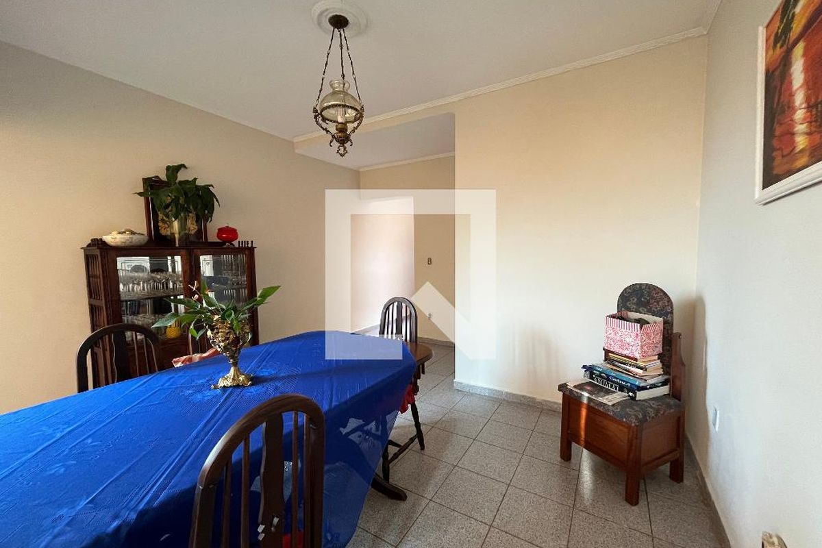 Casa à Venda - Jardim Chapadão, 4 Quartos,  270 m2 em , Campinas - sp | SoloBR