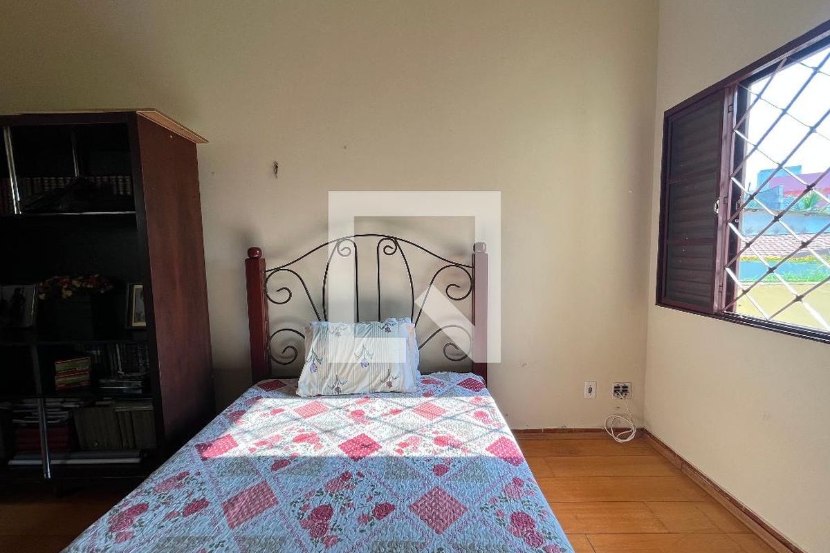 Casa à Venda - Jardim Chapadão, 4 Quartos,  270 m2 em , Campinas - sp | SoloBR