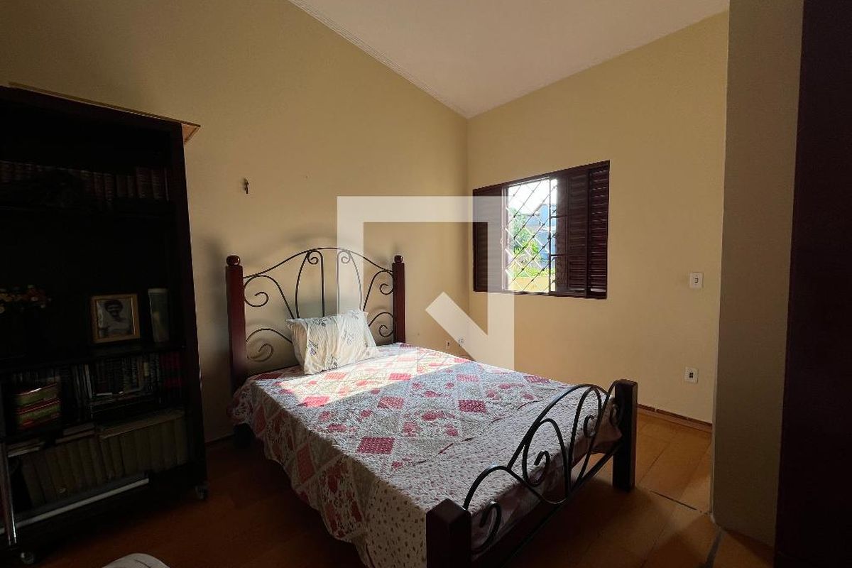 Casa à Venda - Jardim Chapadão, 4 Quartos,  270 m2 em , Campinas - sp | SoloBR