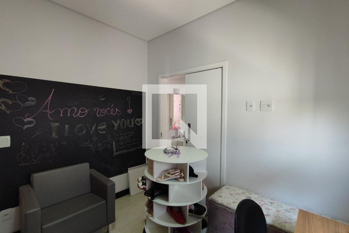 Casa à Venda - Swiss Park, 3 Quartos,  250 m2 em , Campinas - sp | SoloBR