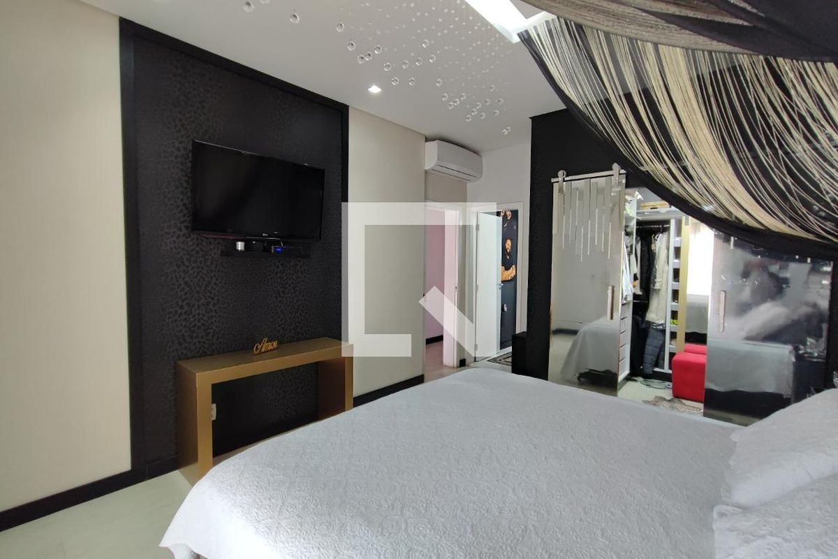 Casa à Venda - Swiss Park, 3 Quartos,  250 m2 em , Campinas - sp | SoloBR
