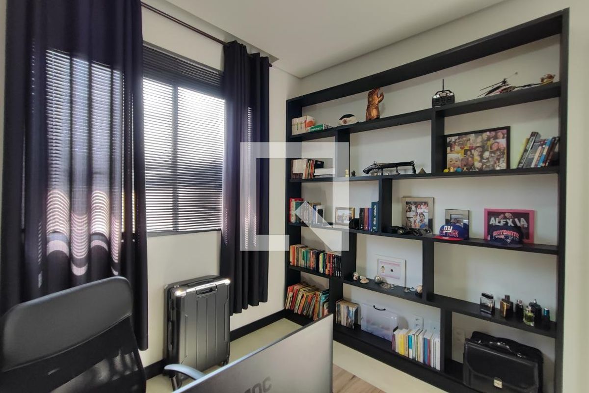 Casa à Venda - Swiss Park, 3 Quartos,  250 m2 em , Campinas - sp | SoloBR
