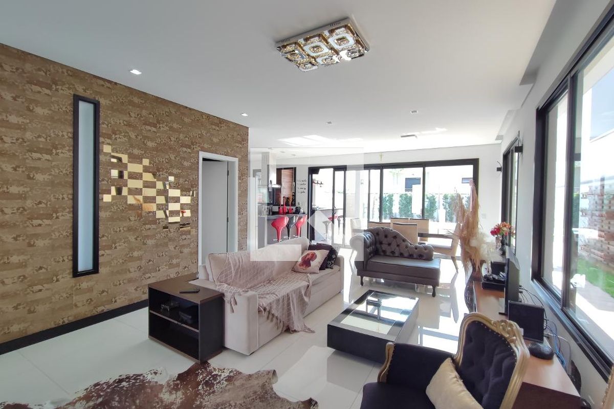 Casa à Venda - Swiss Park, 3 Quartos,  250 m2 em , Campinas - sp | SoloBR