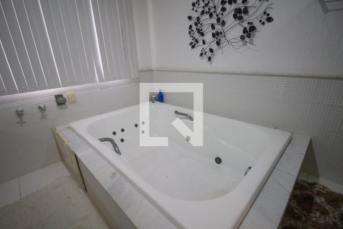 Casa, 4 quartos, 340 m² - Foto 18