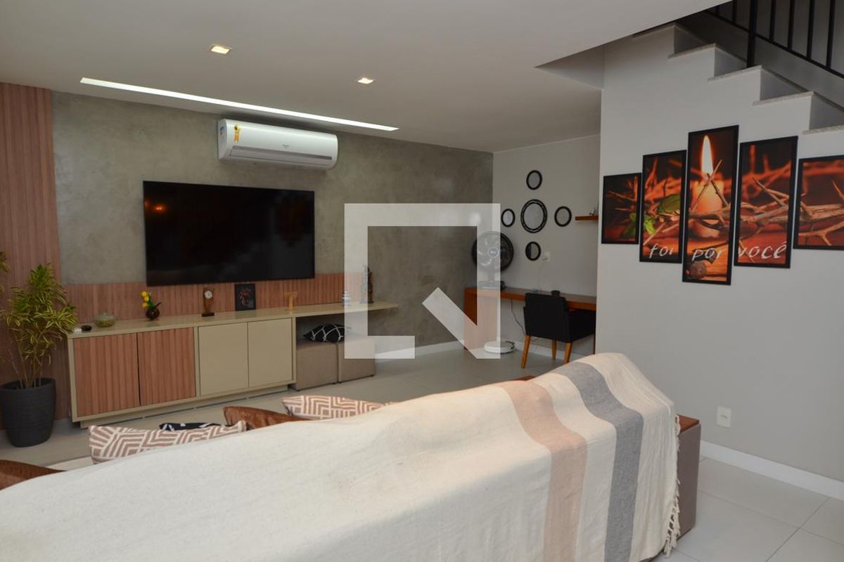 Casa, 3 quartos, 192 m² - Foto 2