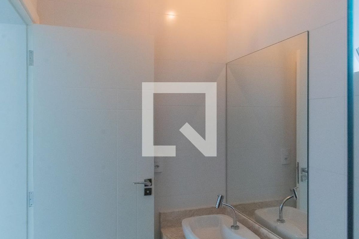 Casa à Venda - Swiss Park, 3 Quartos,  264 m2 em , Campinas - sp | SoloBR