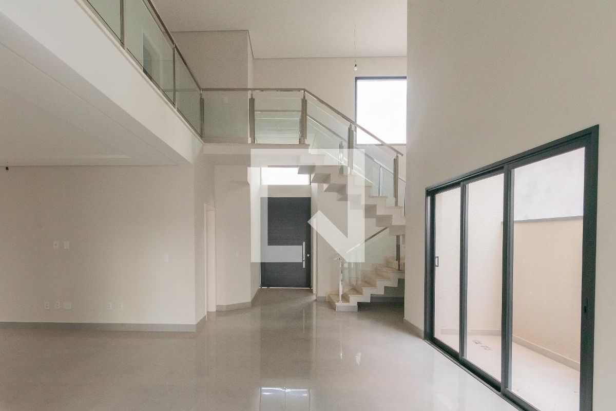Casa à Venda - Swiss Park, 3 Quartos,  264 m2 em , Campinas - sp | SoloBR