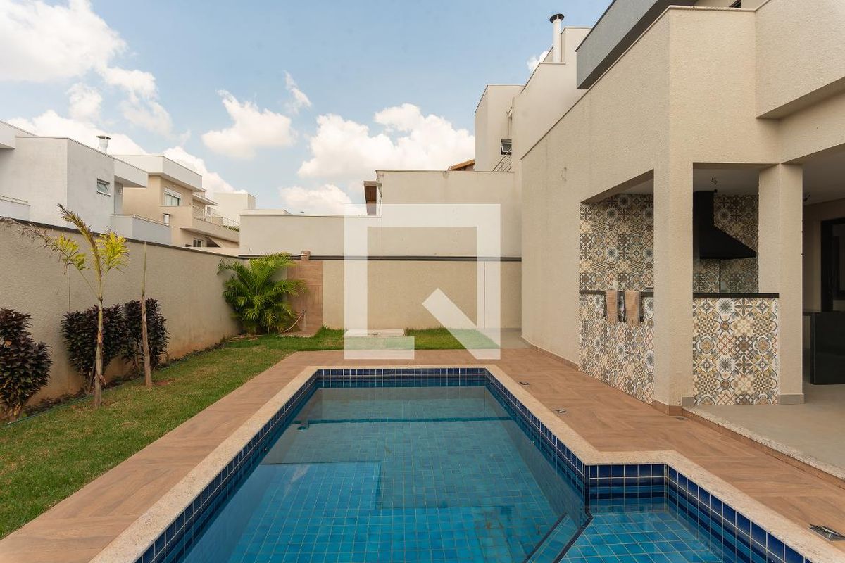 Casa à Venda - Swiss Park, 3 Quartos,  264 m2 em , Campinas - sp | SoloBR