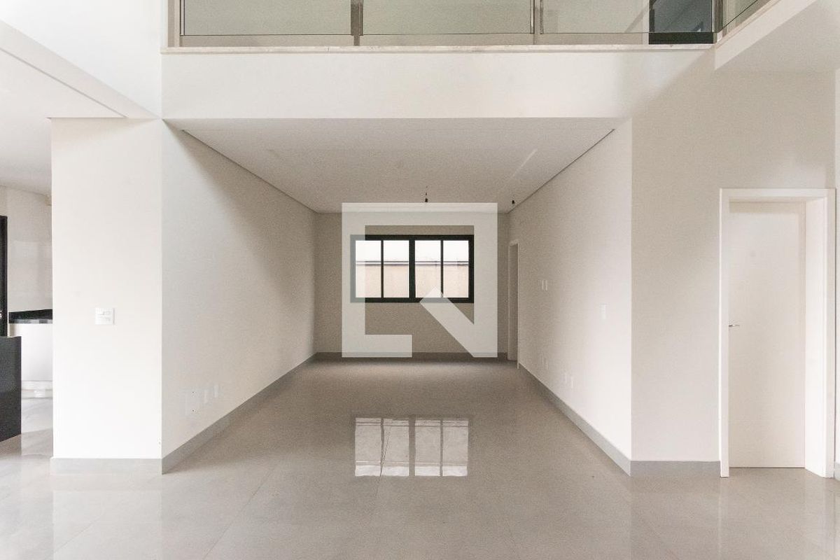 Casa à Venda - Swiss Park, 3 Quartos,  264 m2 em , Campinas - sp | SoloBR