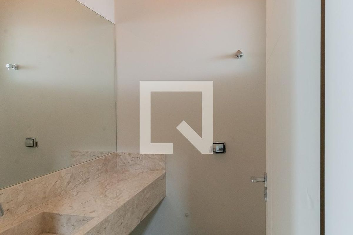 Casa à Venda - Swiss Park, 3 Quartos,  264 m2 em , Campinas - sp | SoloBR