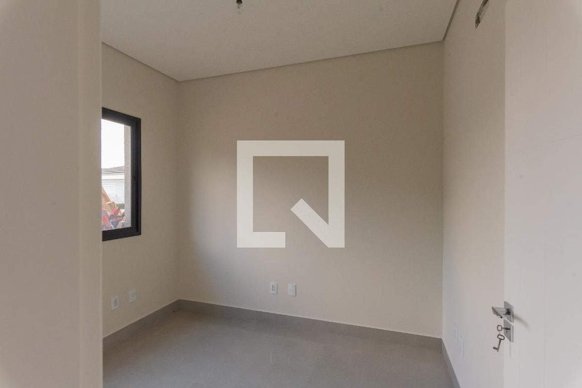 Casa à Venda - Swiss Park, 3 Quartos,  264 m2 em , Campinas - sp | SoloBR